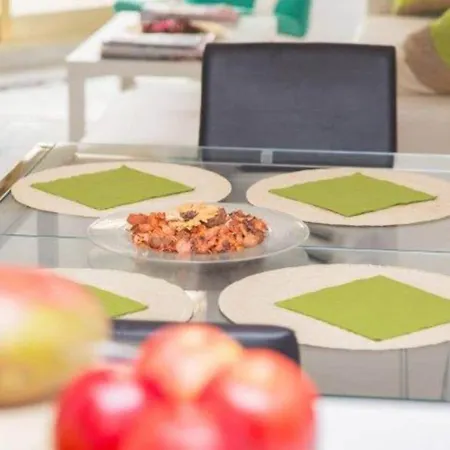 Beautiful 2 Bedrooms , Dona Sofia. Apartment