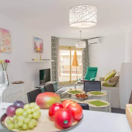 Beautiful 2 Bedrooms , Dona Sofia. Apartment