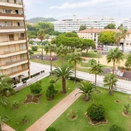 Beautiful 2 Bedrooms , Dona Sofia. Appartamento *