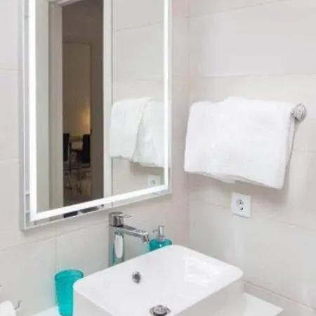 아파트 Beautiful 2 Bedrooms , Dona Sofia. 푸엔히롤라