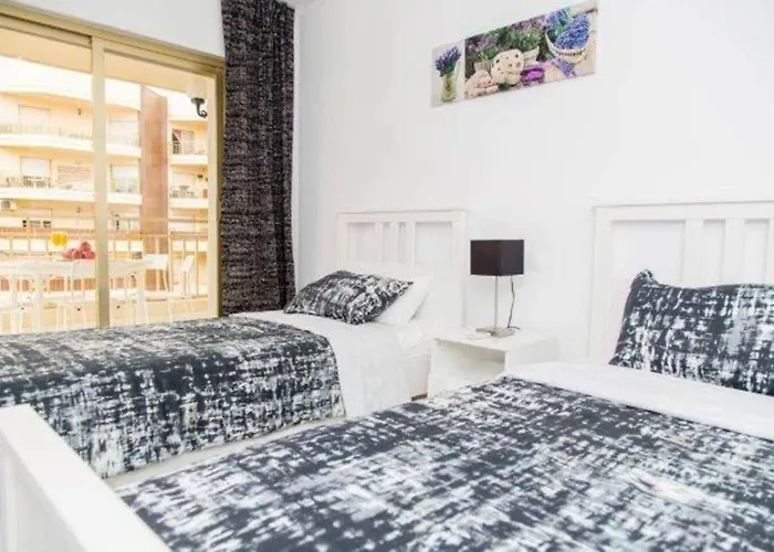 Beautiful 2 Bedrooms , Dona Sofia. *