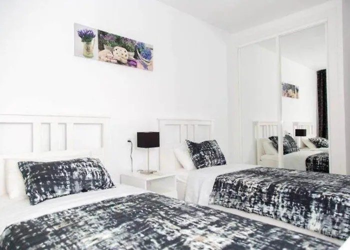 Beautiful 2 Bedrooms , Dona Sofia. Apartment Fuengirola