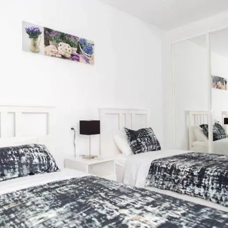 Beautiful 2 Bedrooms , Dona Sofia. Апартаменты Фуэнхирола